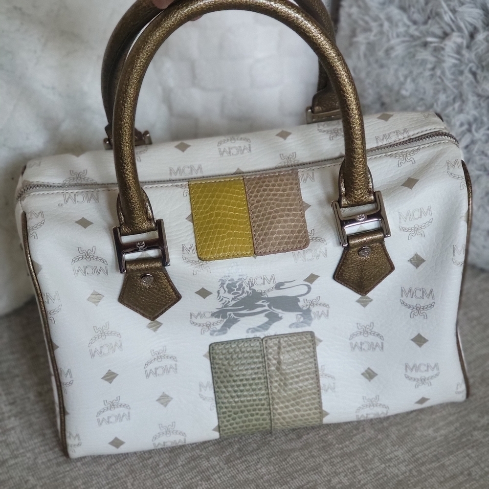 MCM Visetos Lion Boston Bag..authentic!!!